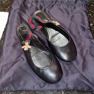 Gucci flats !